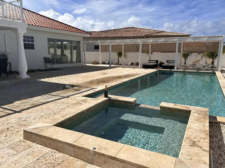 Jolie Villa Entire Villa In Noord, Aruba Palm Beach